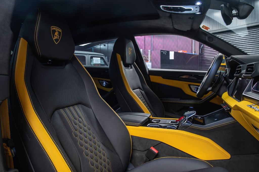 Lamborghini Urus 2025