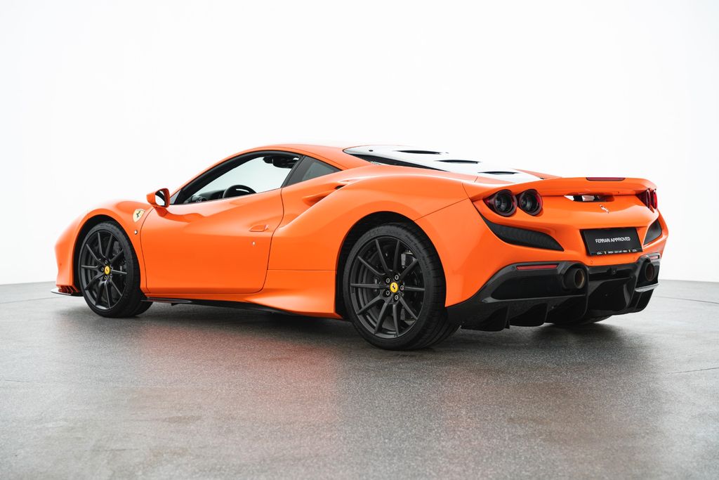 Ferrari F8 2022