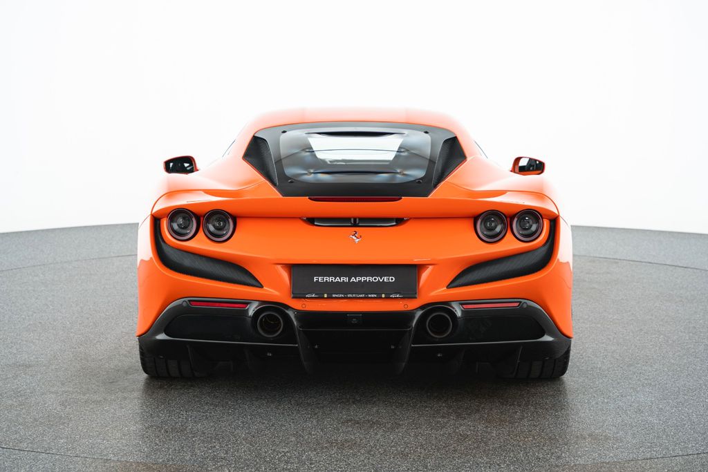 Ferrari F8 2022