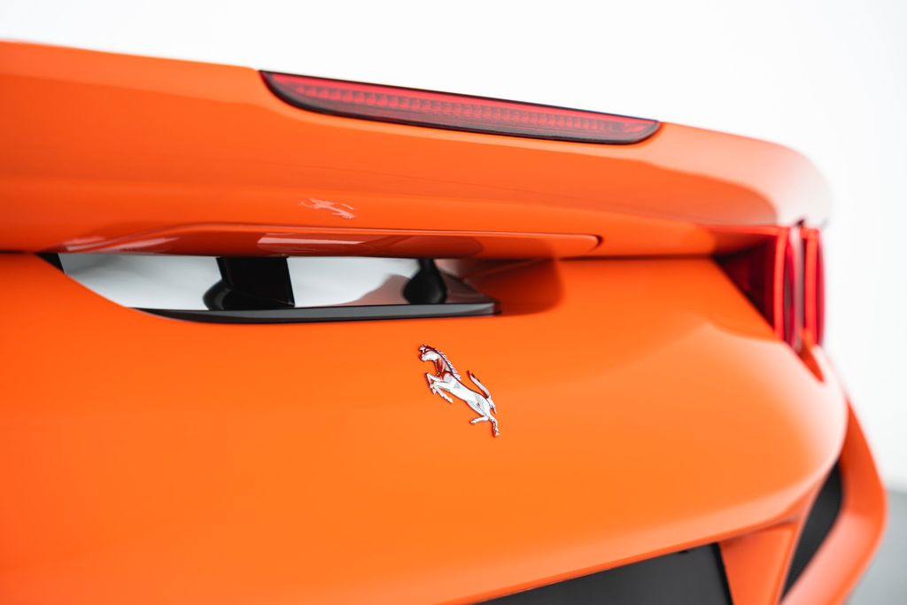Ferrari F8 2022