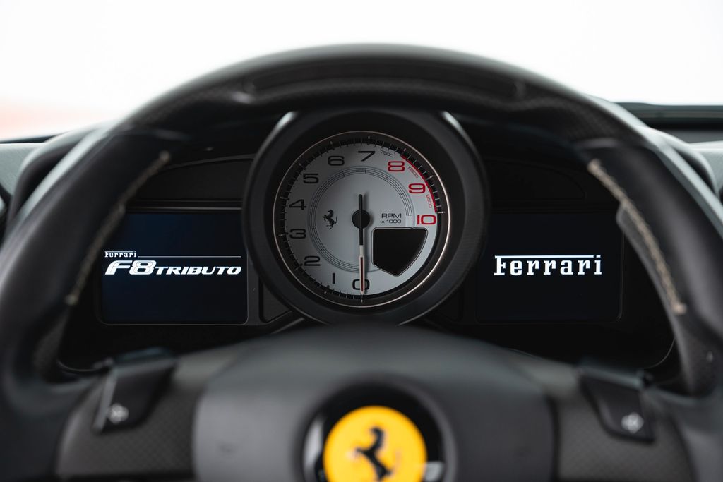 Ferrari F8 2022