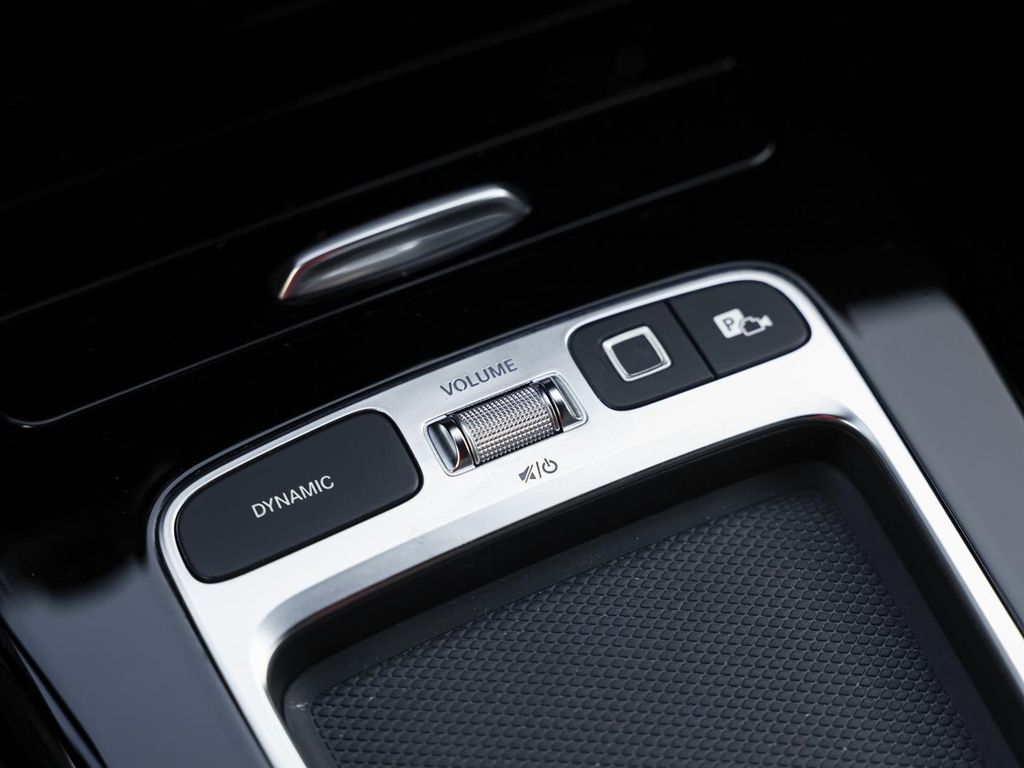 Mercedes-Benz CLA 180 2024