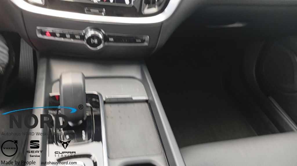 Volvo V60 2023