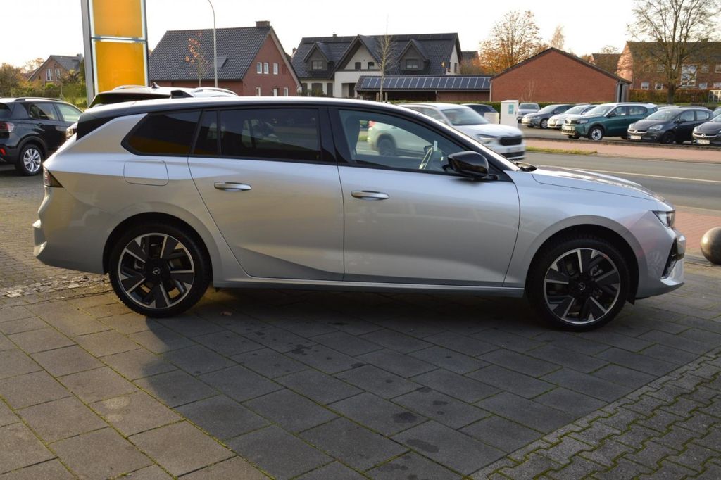 Opel Astra 2025