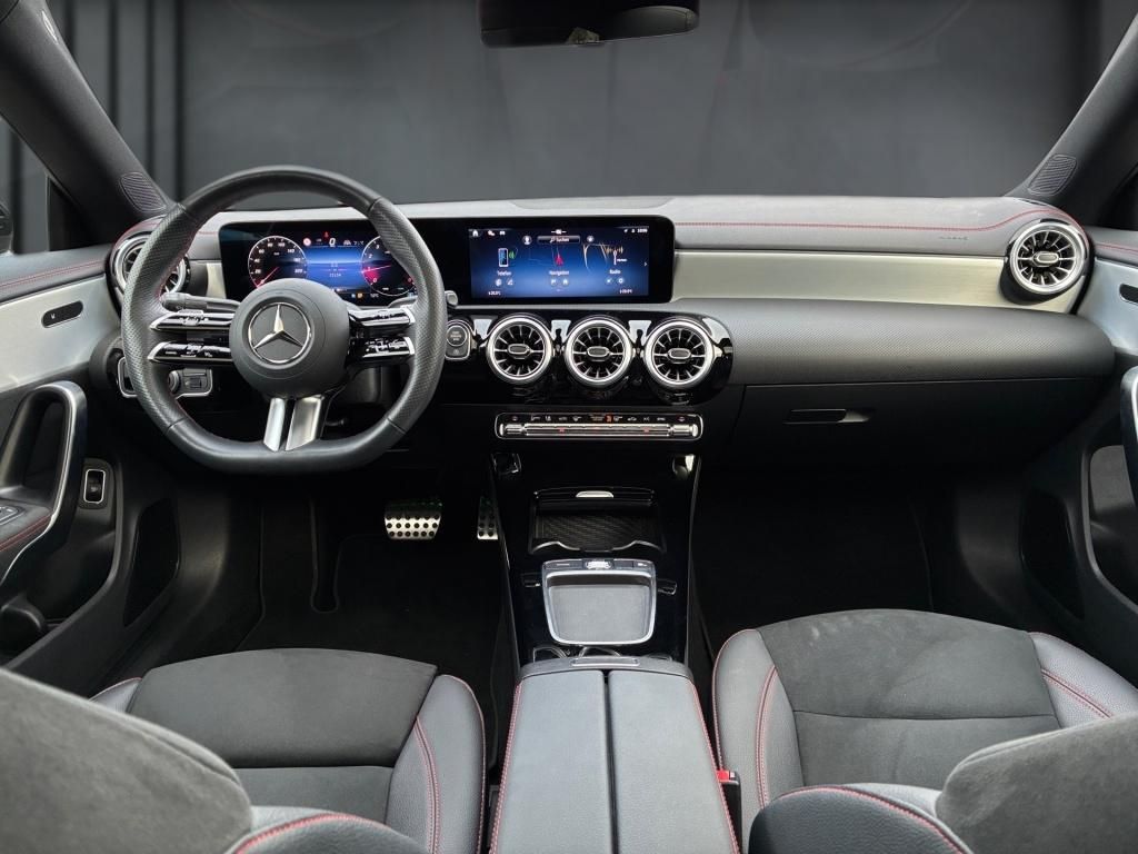 Mercedes-Benz CLA 200 2024