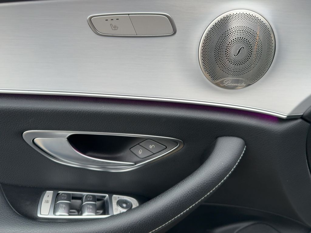 Mercedes-Benz E 300 2022