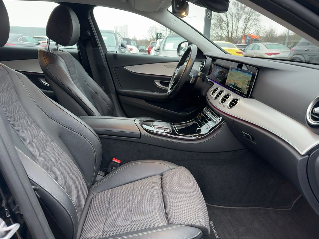Mercedes-Benz E 300 2022