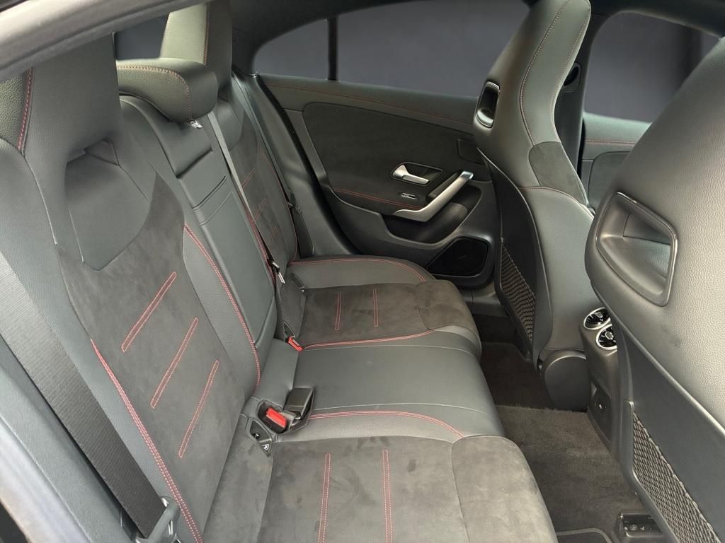 Mercedes-Benz CLA 200 2024