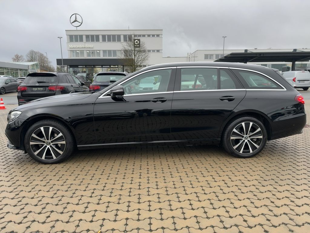 Mercedes-Benz E 300 2022