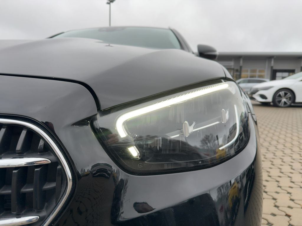 Mercedes-Benz E 300 2022