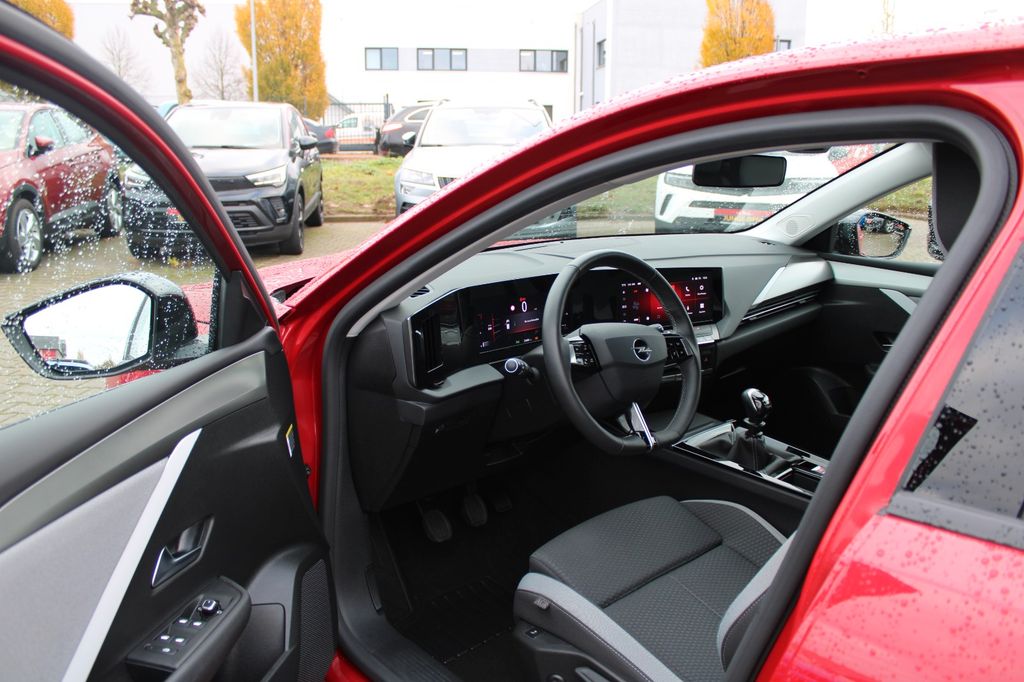 Opel Astra 2023