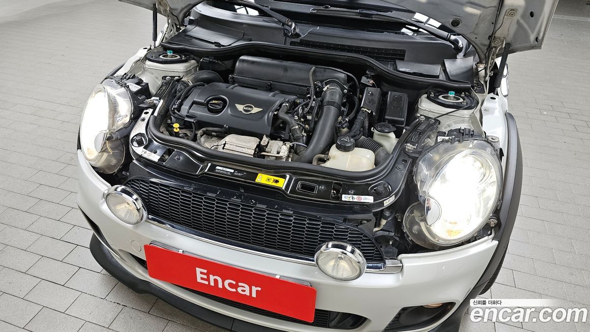 Mini Cooper Convertible 2013