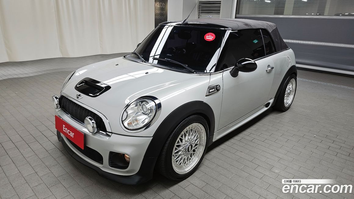 Mini Cooper Convertible 2013