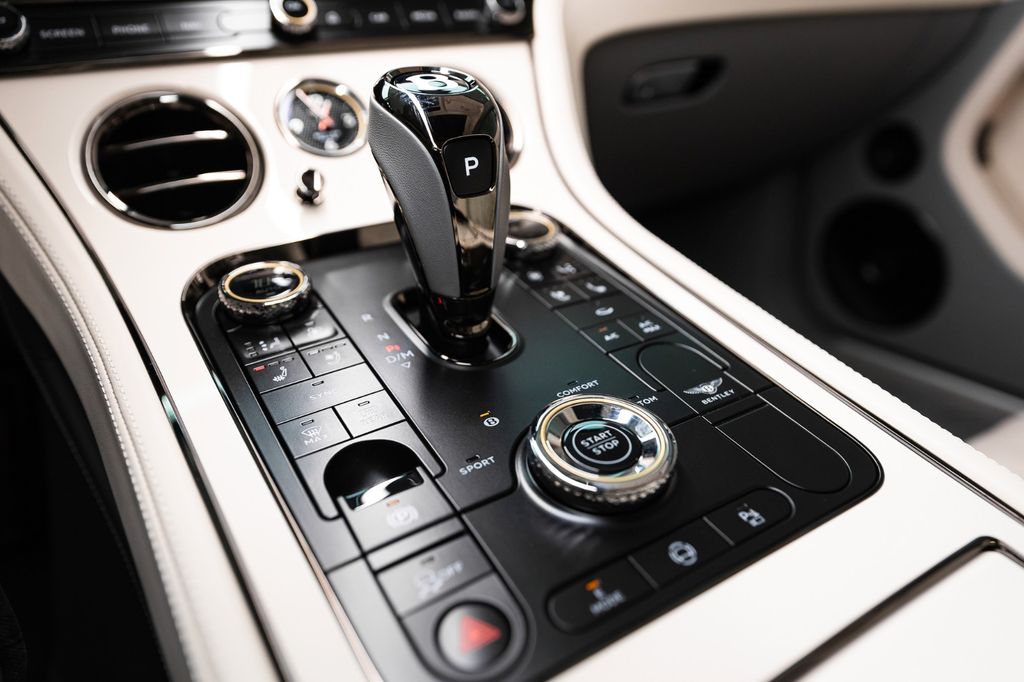 Bentley Continental GT 2025