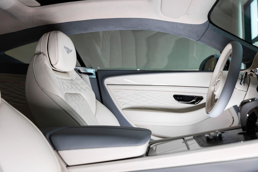 Bentley Continental GT 2025