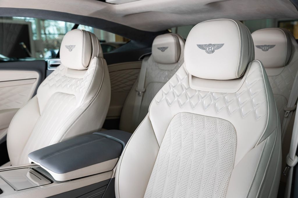 Bentley Continental GT 2025