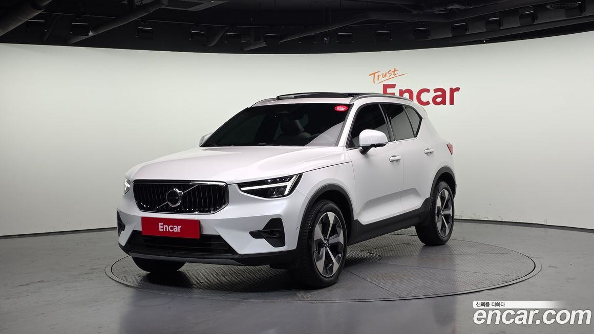 Volvo XC40 2023