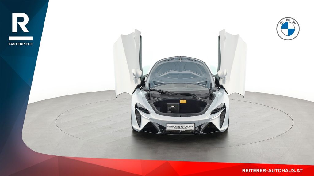 McLaren Artura 2023