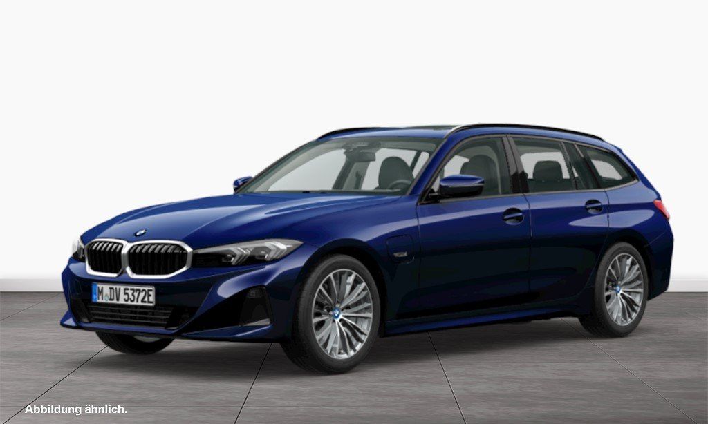 BMW 330 2022