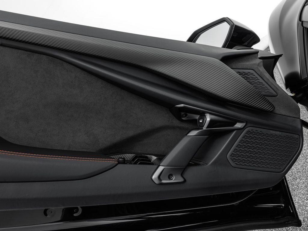 Lamborghini Revuelto 2025