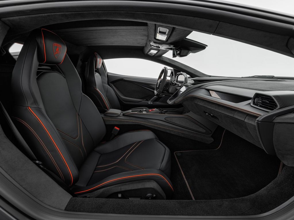 Lamborghini Revuelto 2025