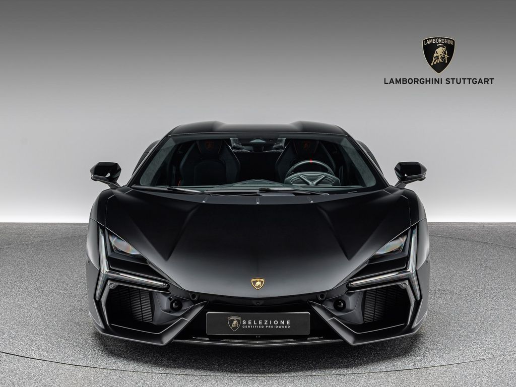 Lamborghini Revuelto 2025