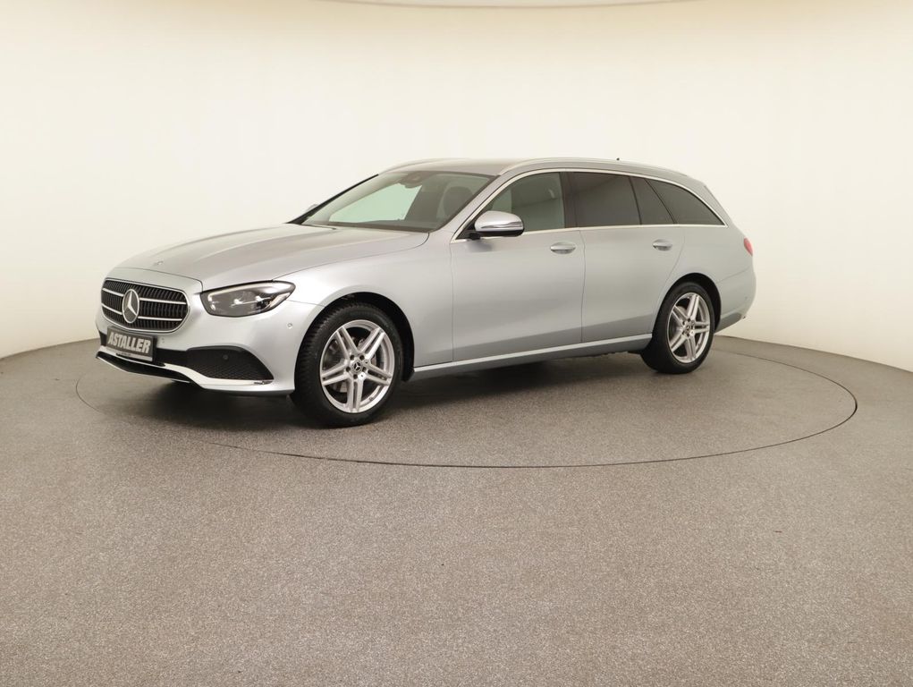 Mercedes-Benz E 220 2022