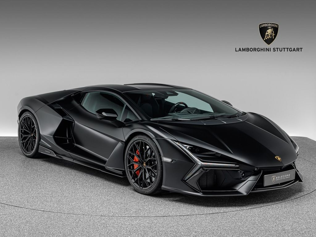 Lamborghini Revuelto 2025