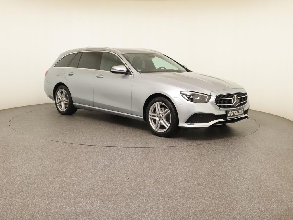 Mercedes-Benz E 220 2022