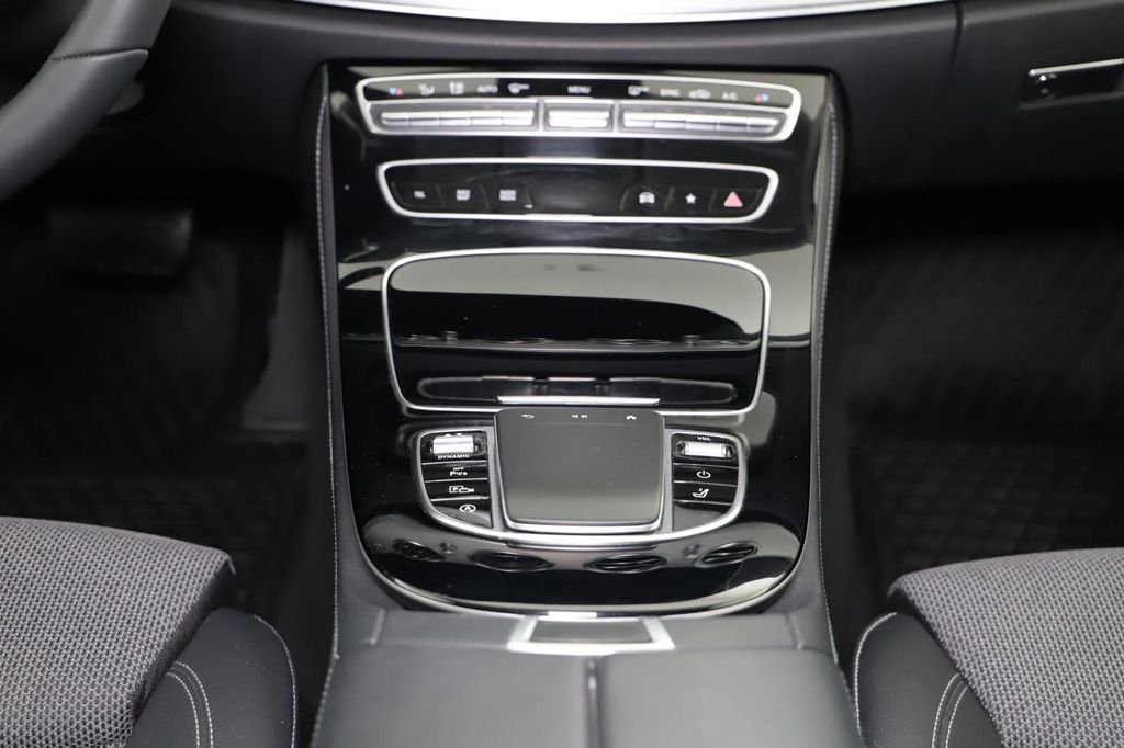 Mercedes-Benz E 220 2022