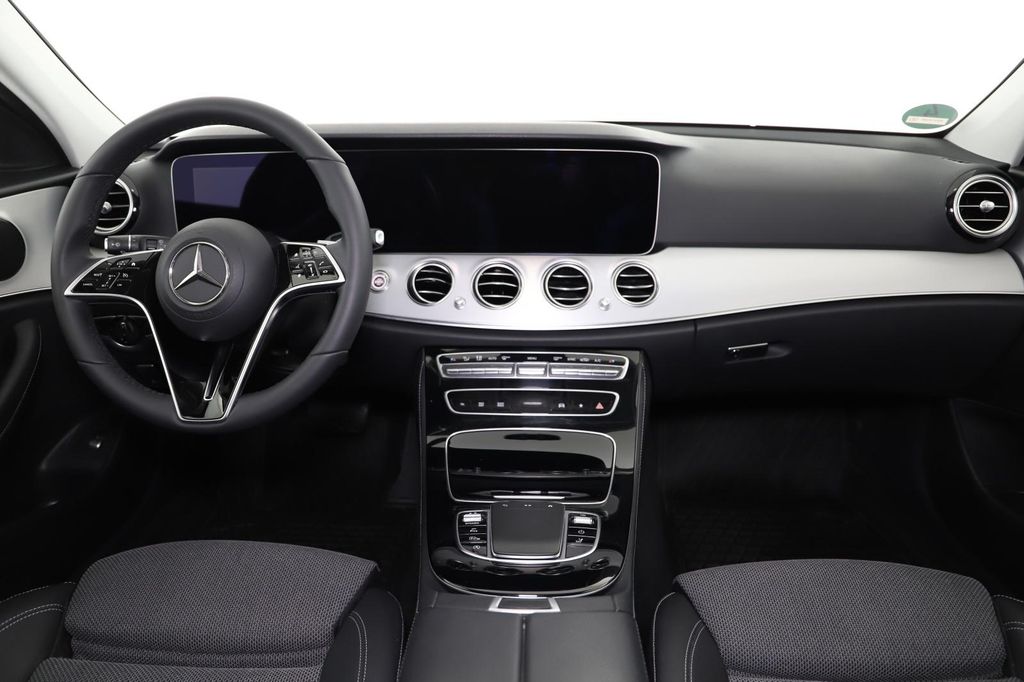 Mercedes-Benz E 220 2022