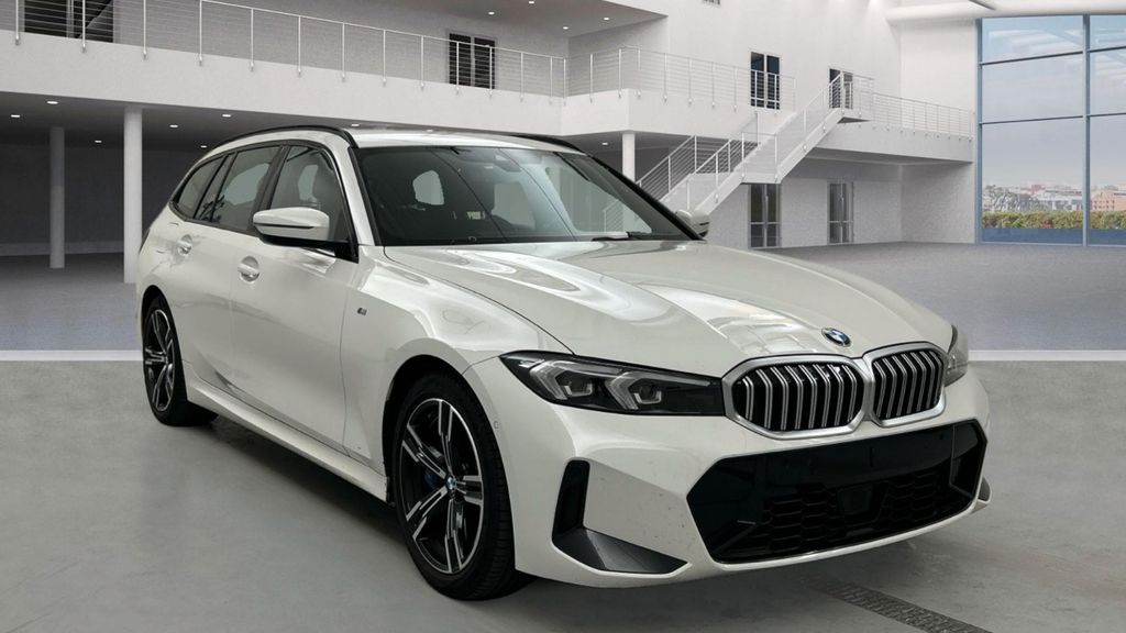 BMW 330 2024