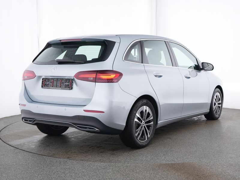 Mercedes-Benz B 220 2024