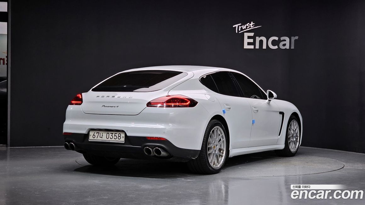 Porsche Panamera 2016