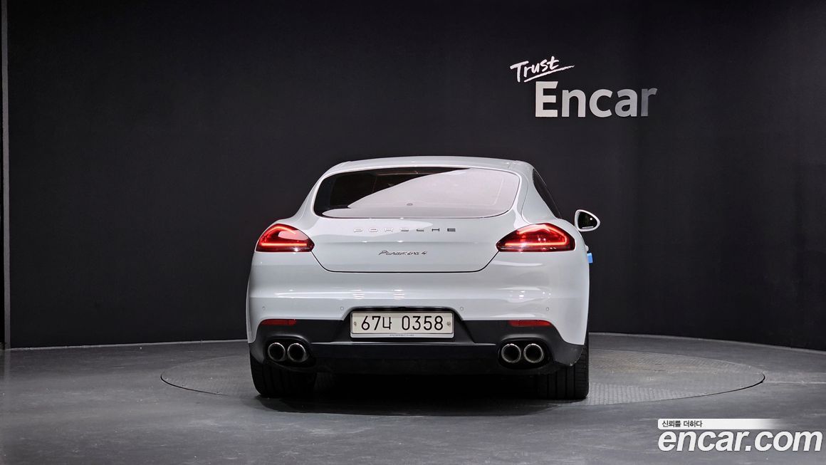 Porsche Panamera 2016