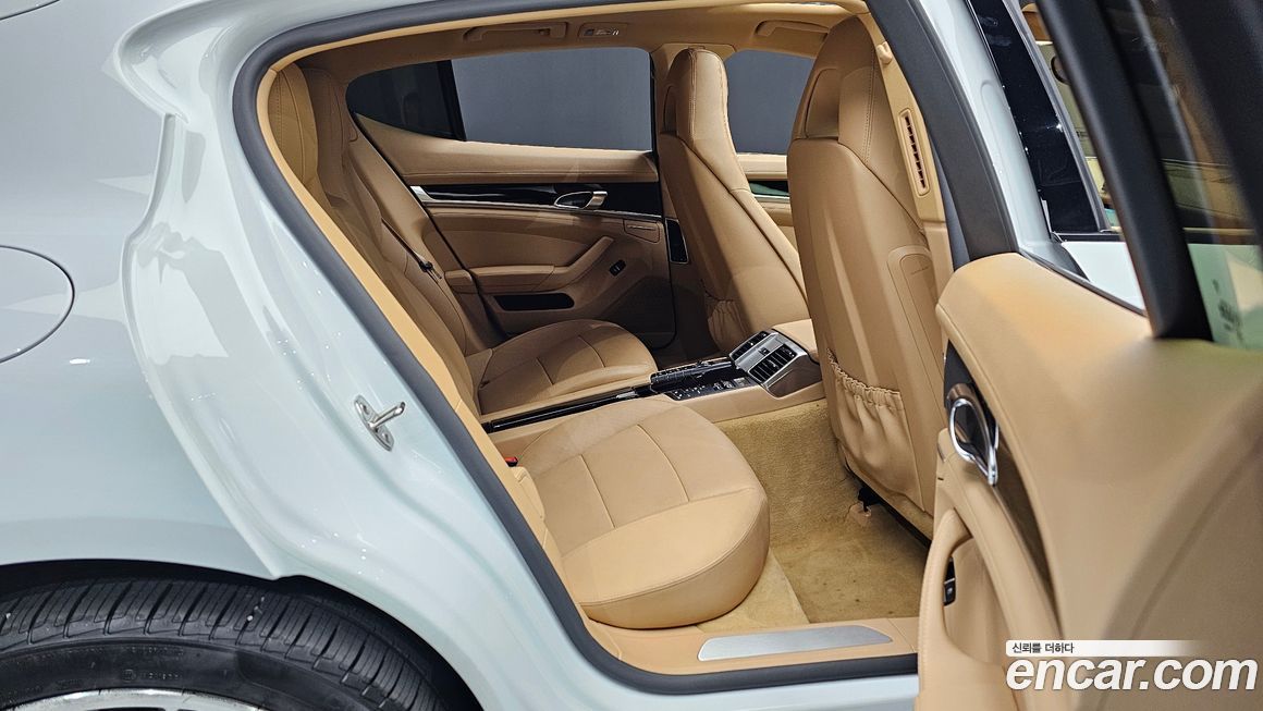 Porsche Panamera 2016