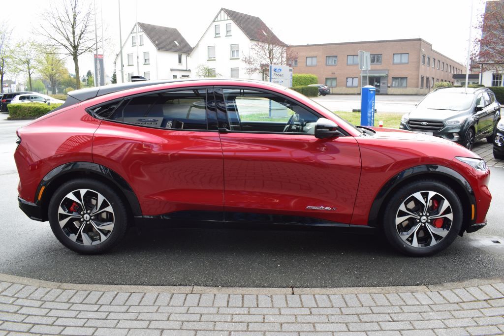 Ford Mustang Mach-E 2021