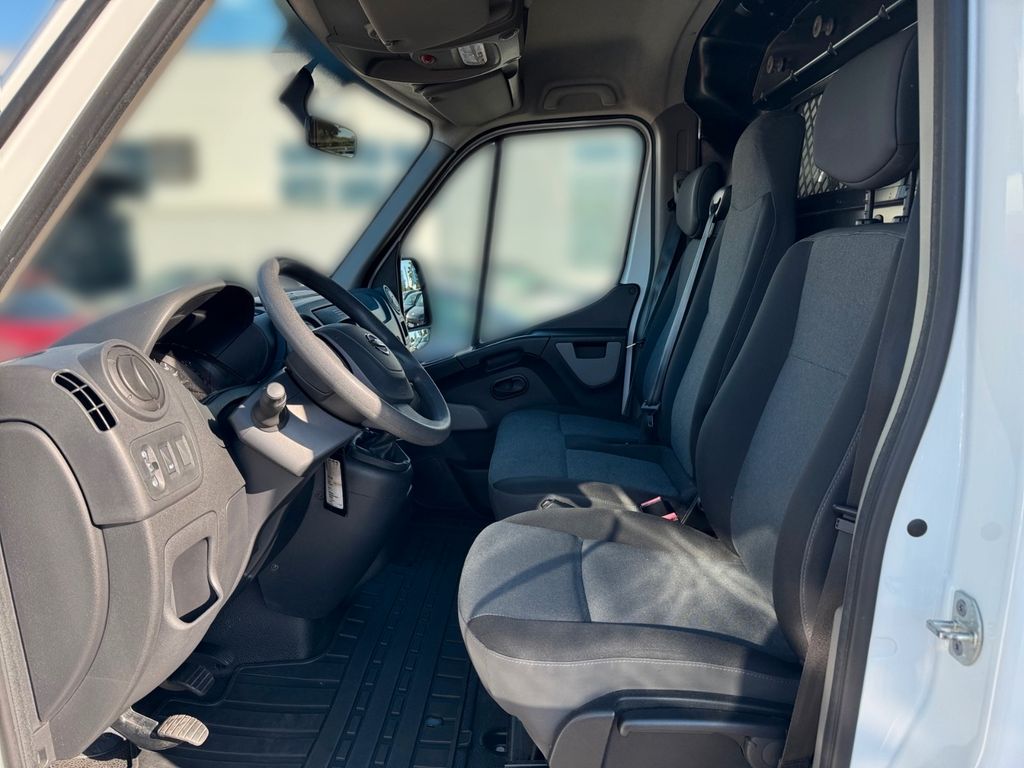 Nissan NV400 2018