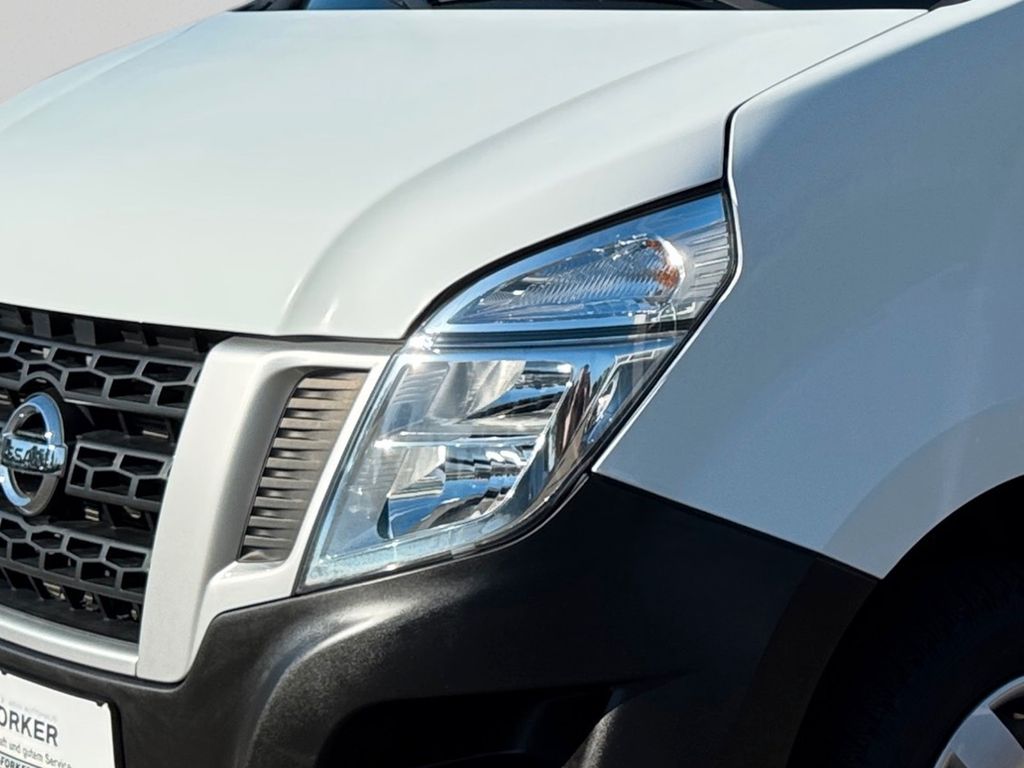 Nissan NV400 2018