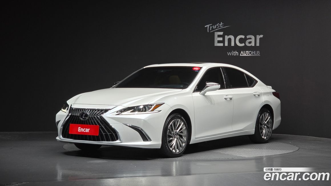 Lexus ES 2023