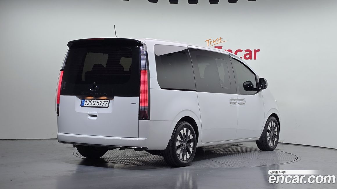 Hyundai Staria 2022