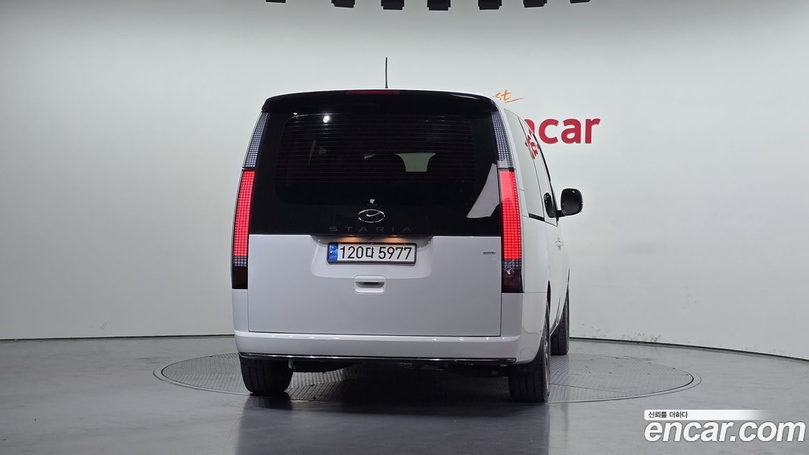Hyundai Staria 2022