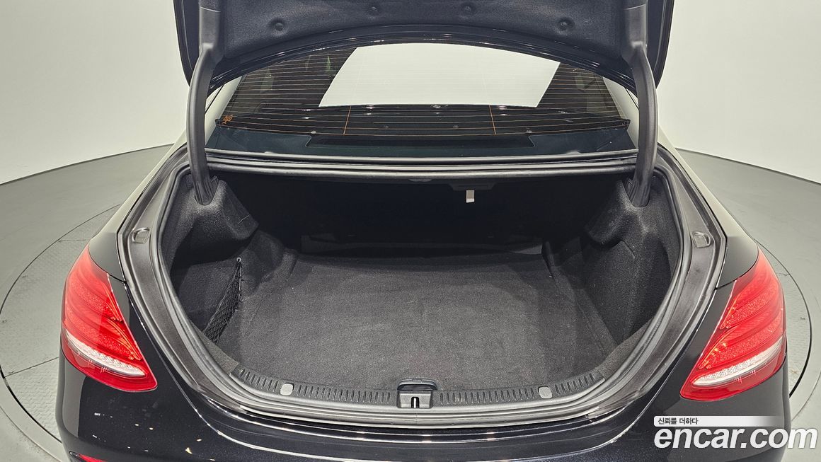 Mercedes-Benz E-Class 2018