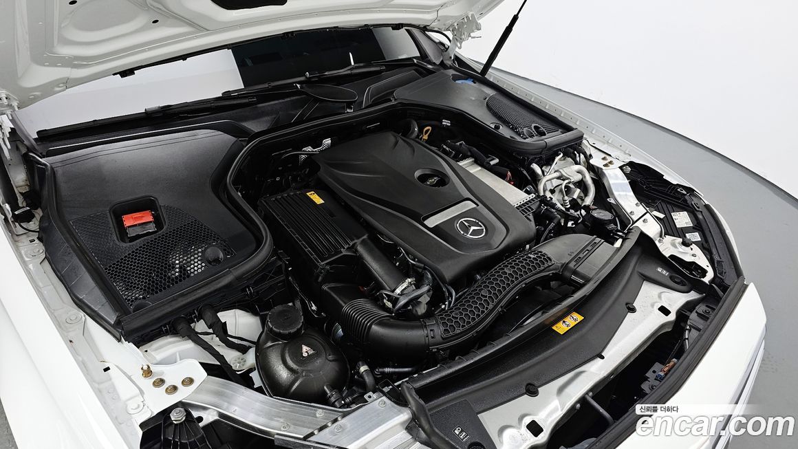 Mercedes-Benz E-Class 2023