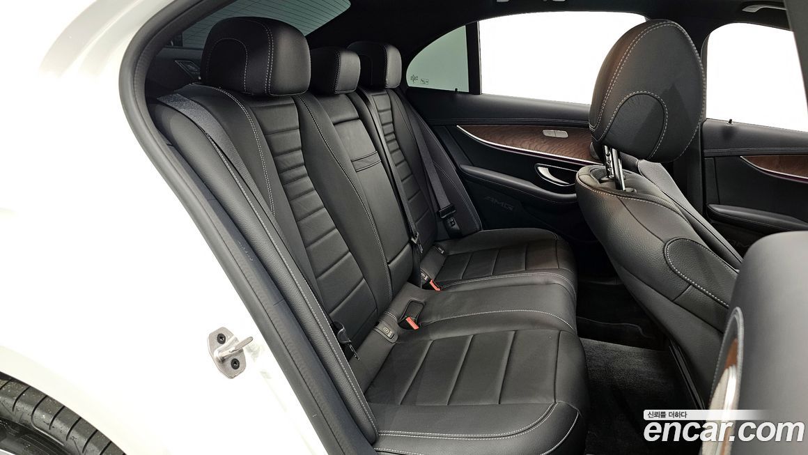 Mercedes-Benz E-Class 2023