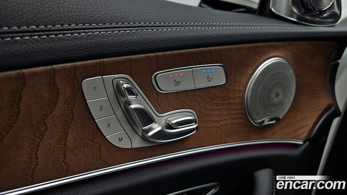 Mercedes-Benz E-Class 2023