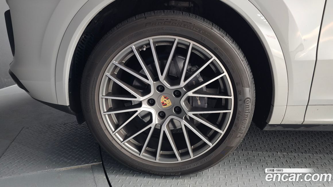 Porsche Cayenne 2023