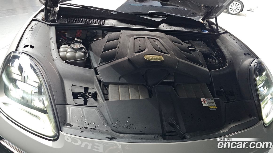 Porsche Cayenne 2023