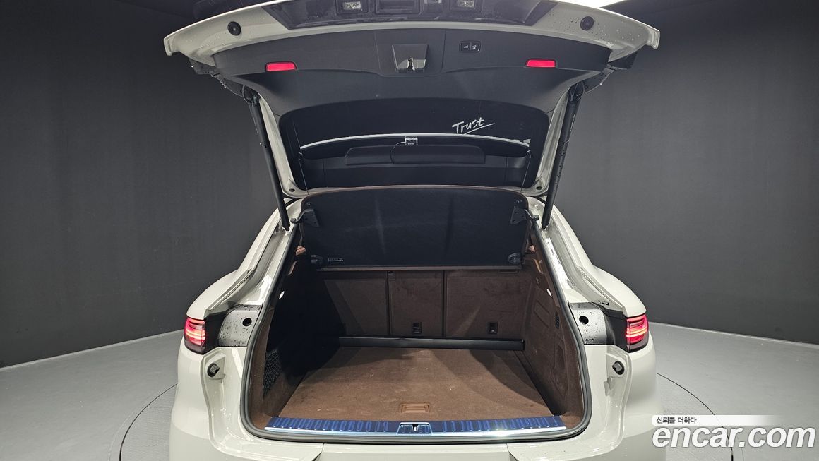 Porsche Cayenne 2023