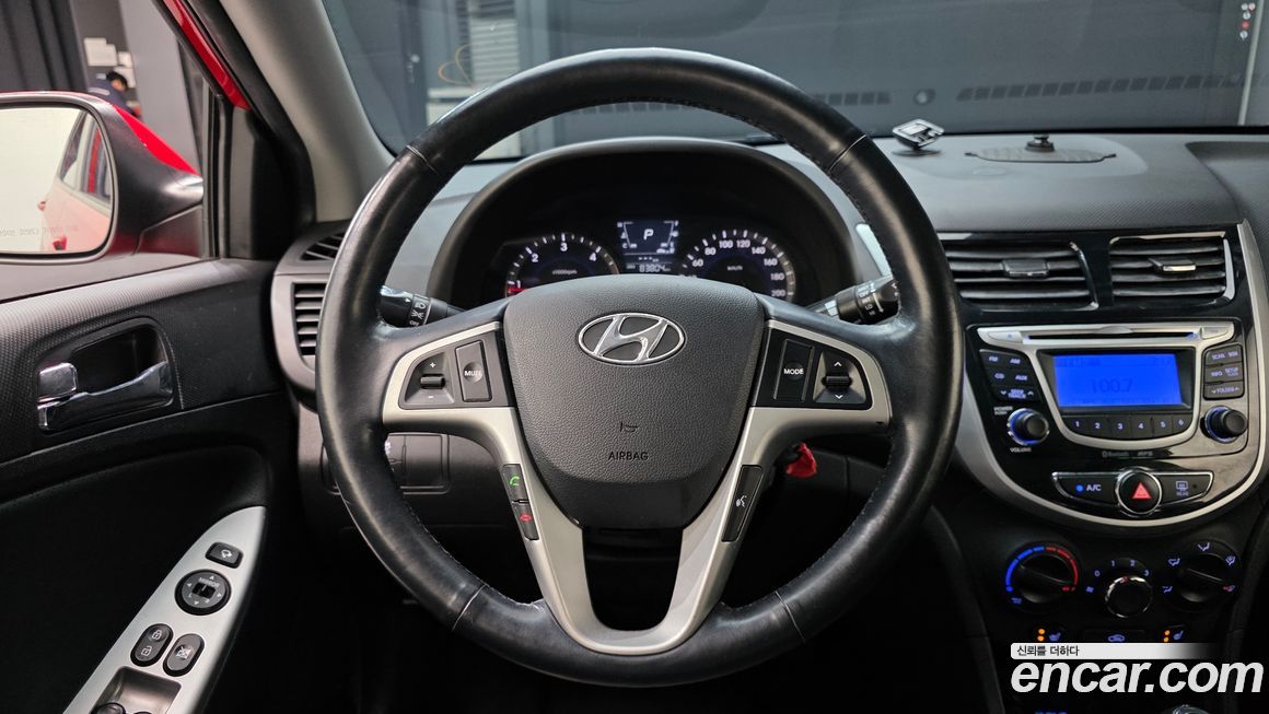 Hyundai Accent 2014